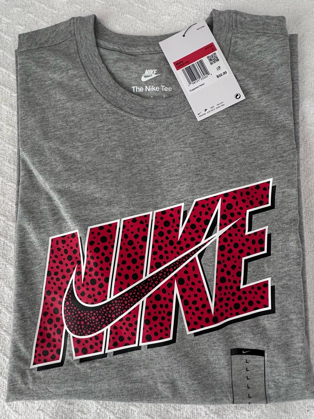Nike Men’s t-shirt, size Large, gray